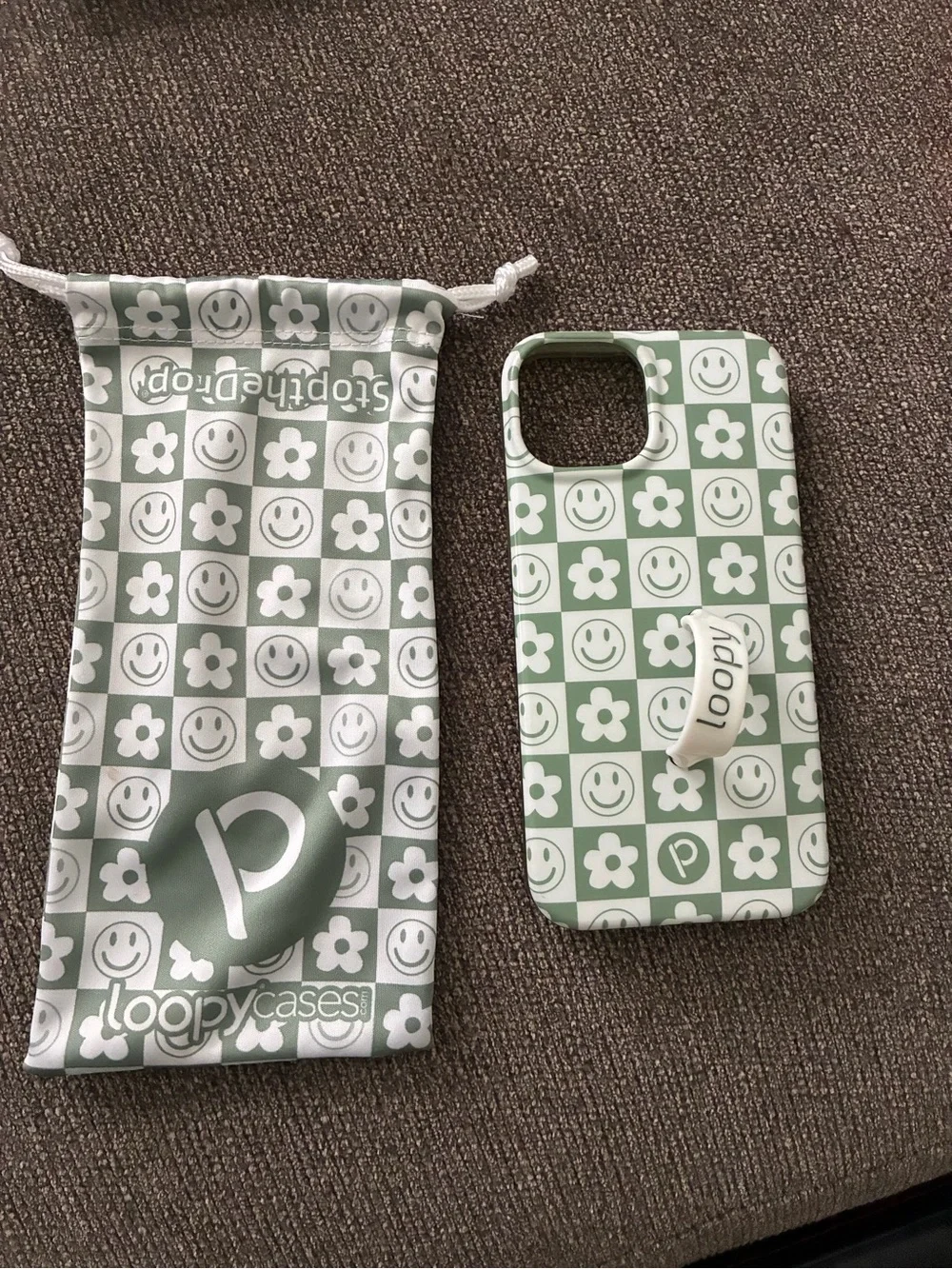 Loopy Case Green Floral Smiley iPhone Case 17e, 16e, 14, & 13 (6.1